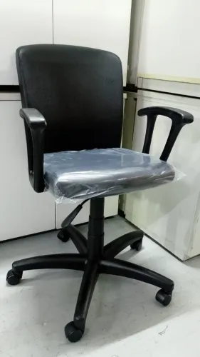 Cadeira de Escritório modelo Diretor 