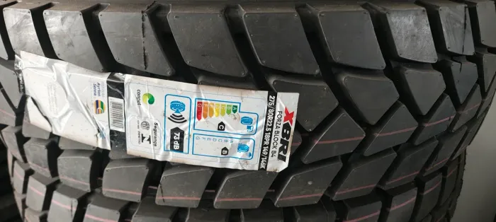Pneu 205/55/16. 245/70/16. 235/75/17.5. 265/40/22.285/40/22.235/55/18. 265/70/16