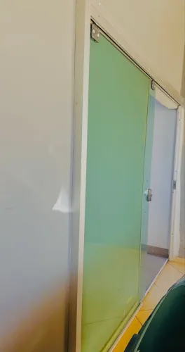 Excelente oportunidade porta de correr