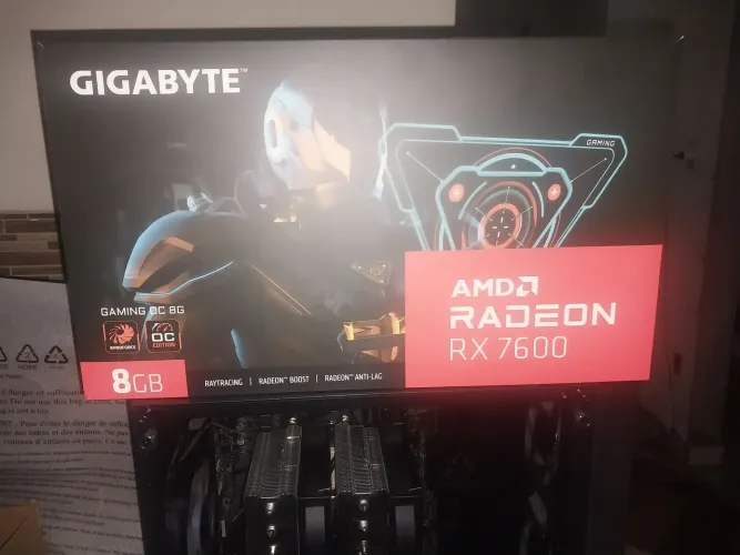 RX7600 8G (SEMI NOVA)