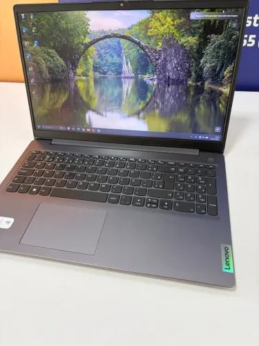 Lenovo i5 11° / 16 RAM / 512 SSD / Nota fiscal / Semi Novo