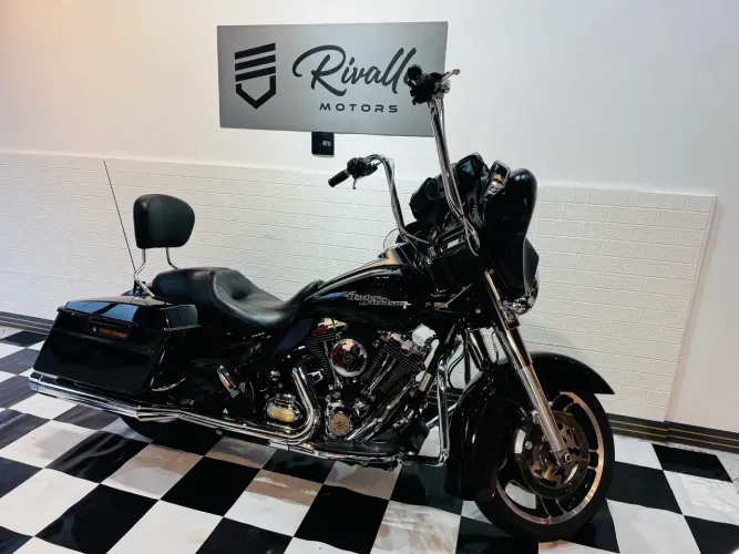 HARLEY DAVIDSON STREET GLIDE