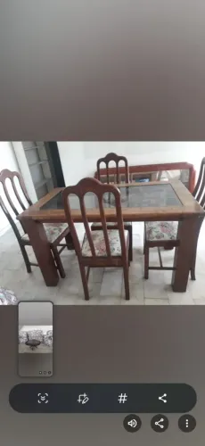 Mesa de jantar com 4 cadeiras