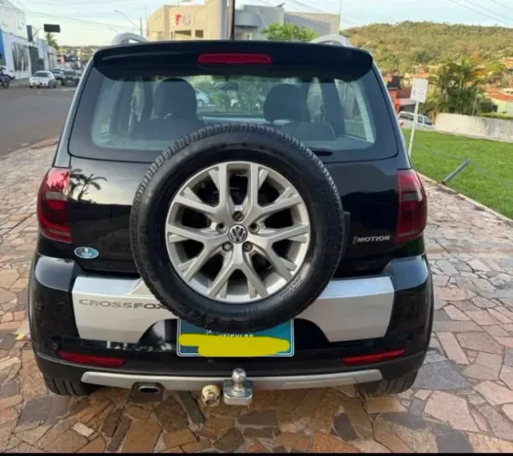Volkswagen Crossfox 1.6 MI Total Flex 8V 5P 2013