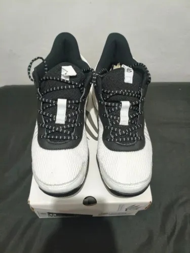 Tênis under Armour curry 327 Whithe