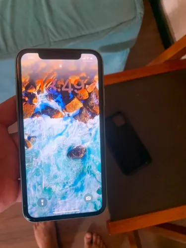 iPhone 11 64GB
