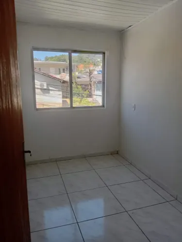 Casa  de  03  Dormitórios     Bairro  Nações  - Balneário Camboriú - SC