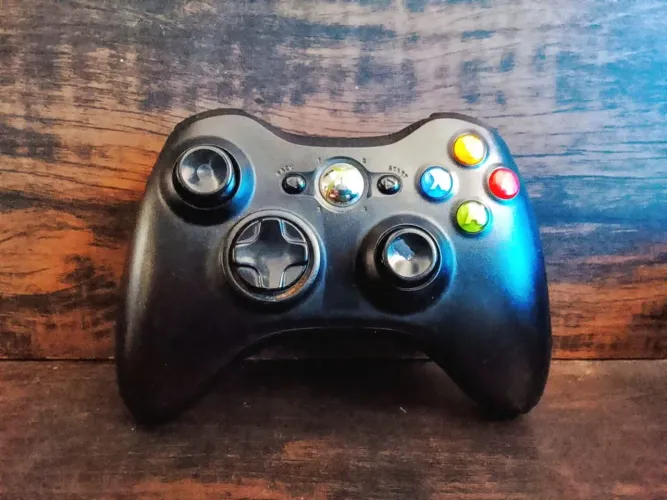 Controles Xbox originais 7 e 2 paralelo tem uns que tá com defeito e outros bons