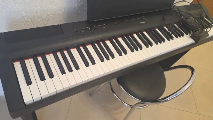 Piano Digital Yamaha ps125 com movel
