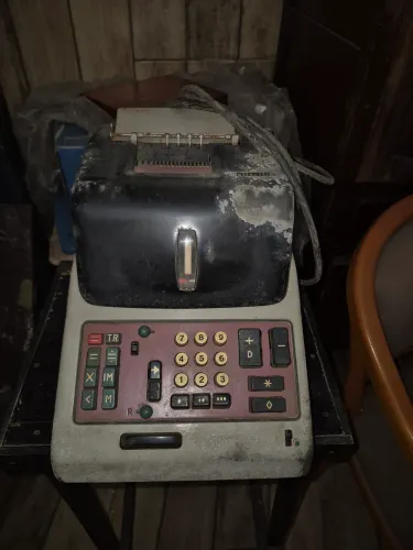 Máquina calculadora eletromecânica Rara Relíquia 