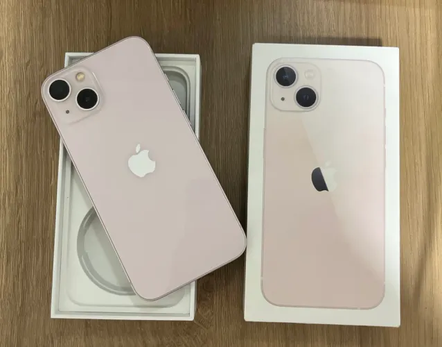 ? iPhone 13 128GB Rosa - R$ 2.300
