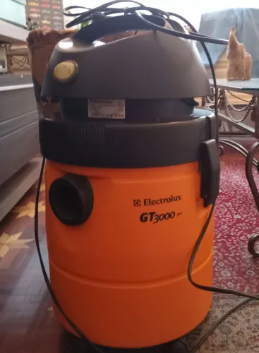 Aspirador de pó GT3000 Electrolux completo usado