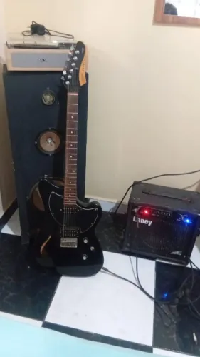 Guitarra Semi Acústica Tagima Jet Blues 