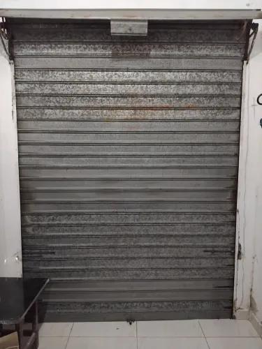 Portão de enrolar de metal 