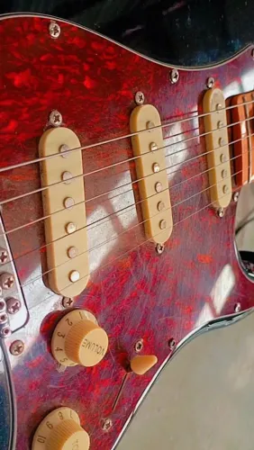 guitarra tagima tg530 strato woodstock vintage