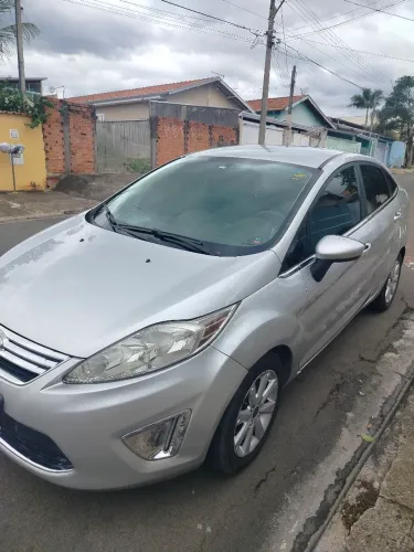 Ford Fiesta Sedan SE 1.6 16V Flex 4P 2011