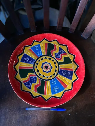 Prato artesanal de cerâmica peruana pintado à mão (ref:295)