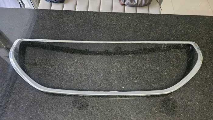 Moldura Friso Cromado parachoque Grade Peugeot 208 2013 2016