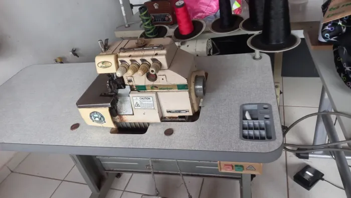 Maquina interlok marbor