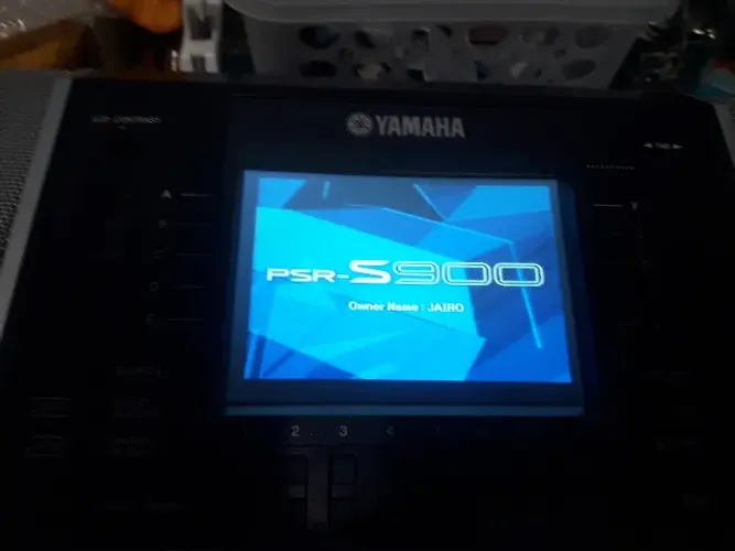 Profissional Yamaha PSR S900, todo Sampleado