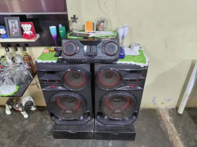 VENDO SOM XBOOM DE 3500 RMS DE POTENCIA número pra contato *14