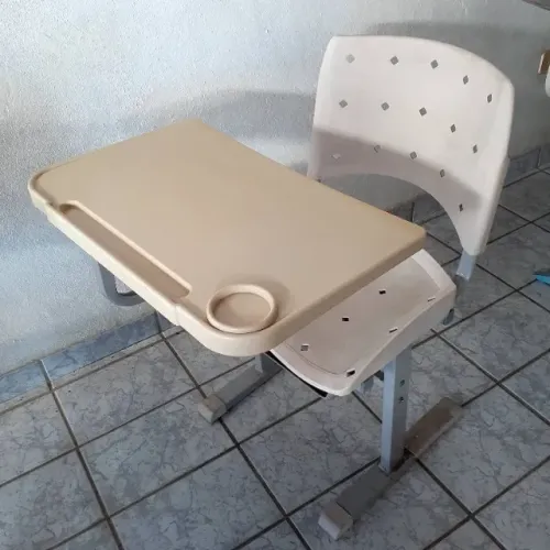 Cadeira escolar
