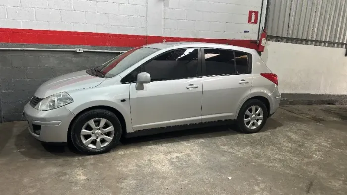 Nissan Tiida SL 1.8/1.8 Flex 16V Aut. 2008