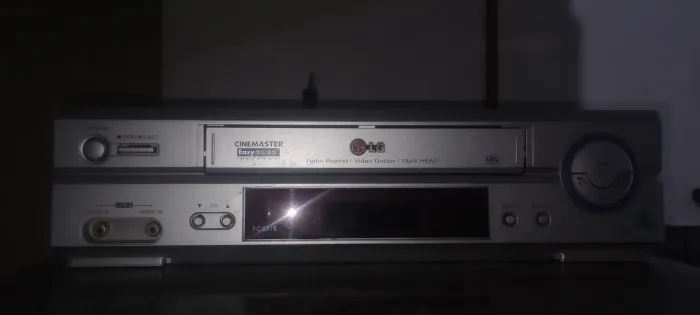 Vídeo cassete LG mod fc431b