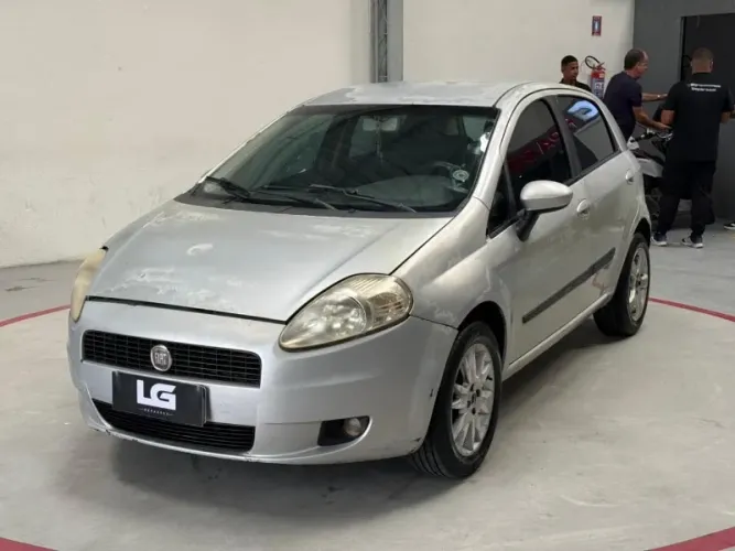 Fiat Punto Attractive 1.4 Fire Flex 8V 5P 2012
