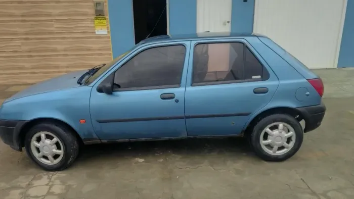 Ford Fiesta GL 1.0 5P 2000