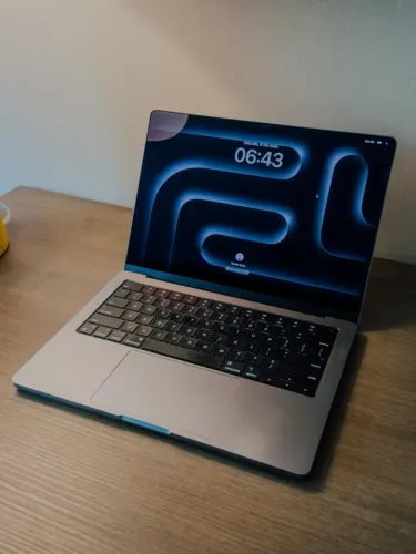 Macbook M1 PRO 14" - 16GB - Chip M1 Pro - 512GB - 2021