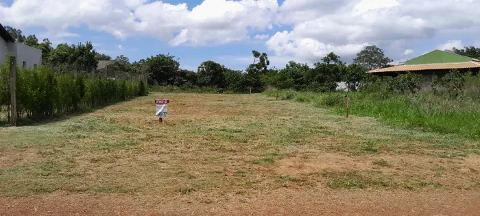 Vendo ou permuto em carro: Terreno florada da Serra Chapada dos Guimarães MT