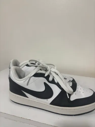 Tênis Nike Branco e Preto - Nº 36