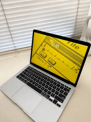 ? MacBook Air M1 2020