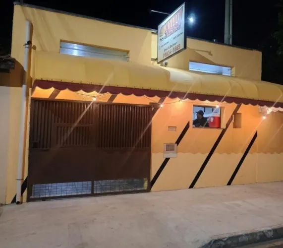 Casa com Comércio 
