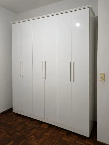 Guarda Roupa Fênix Casal 06 portas semi-novo 
