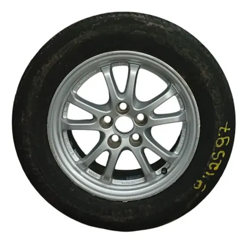 Roda com Arranhões e Pneu Semi-novo para Toyota Prius 2018 195/65 R15 Branco