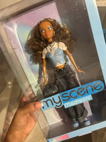 Boneca Barbie My Scene Signature Madison