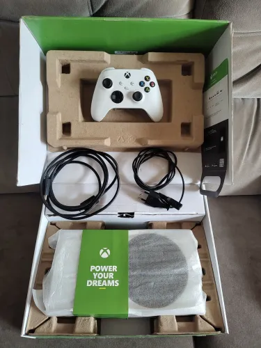 Xbox Series S Completo e Impecável c Nota fiscal