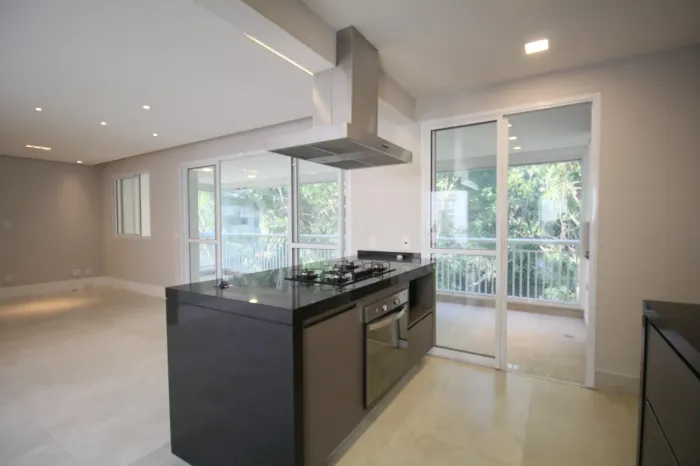 Apartamento para alugar na Rua Cidade de Rio Pardo, Vila Andrade, São Paulo - SP
