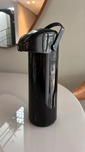 Garrafa Térmica Verona Unitermi 1,8L Preta - NOVO