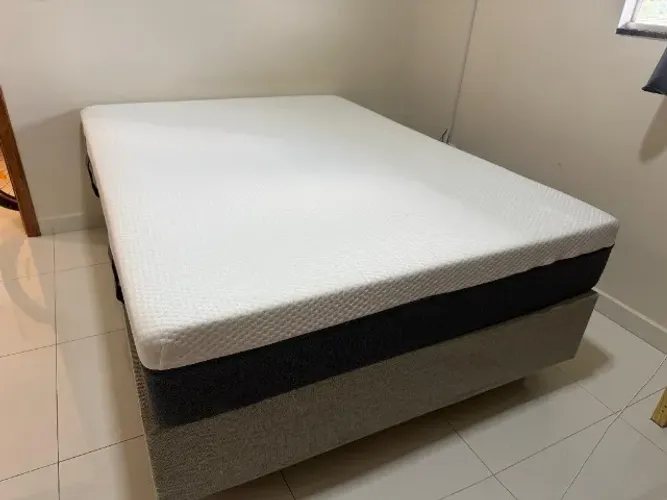 BOM PARA COLUNA, VENDO FAMOSO COLCHÃO PREMIADO EMMA + BOX EM ÓTIMO ESTADO