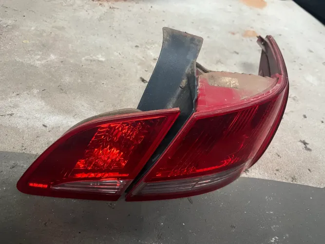 Lanterna traseira peugeot 408
