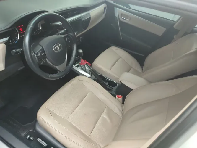 Toyota Corolla Altis 2.0 Flex 16V Aut. 2015