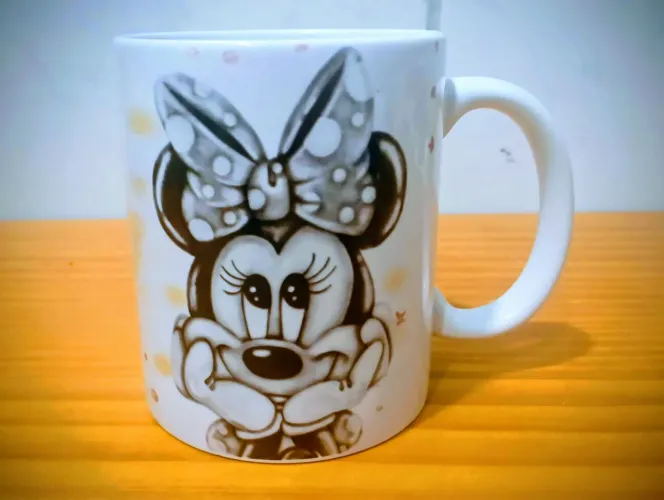 Caneca Minie Disney Alegria