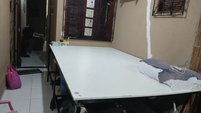 Mesa de corte de tecidos, máquina de cortar tecido e estantes galvanizadas