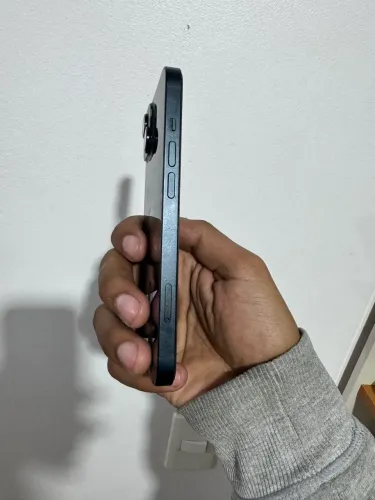 Vende-se IPhone 14 novo