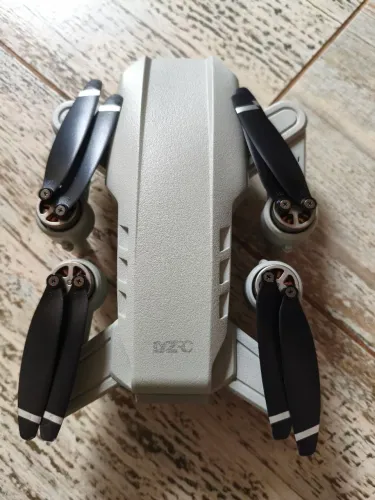 DRONE LYZRC L900 PRO ? POUCO USADO E COMPLETO!