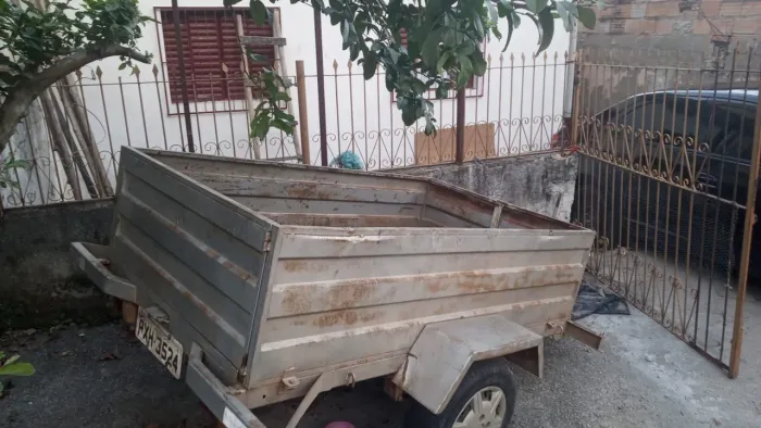 Carretinha reboque 2 mts