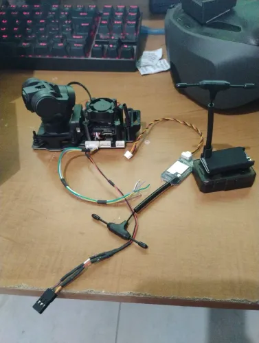 Gimbal para óculos DJI com a câmera DJI 04 Unit